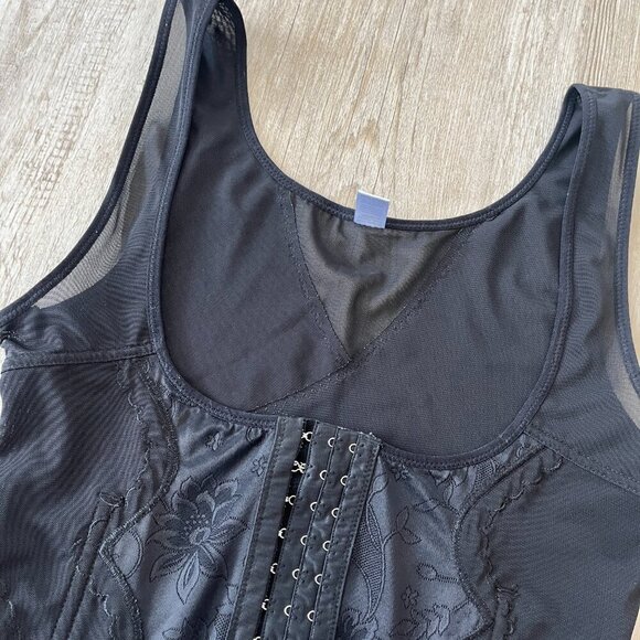 Womens Corset Close Black Tank Top - 3X - Picture 2 of 6